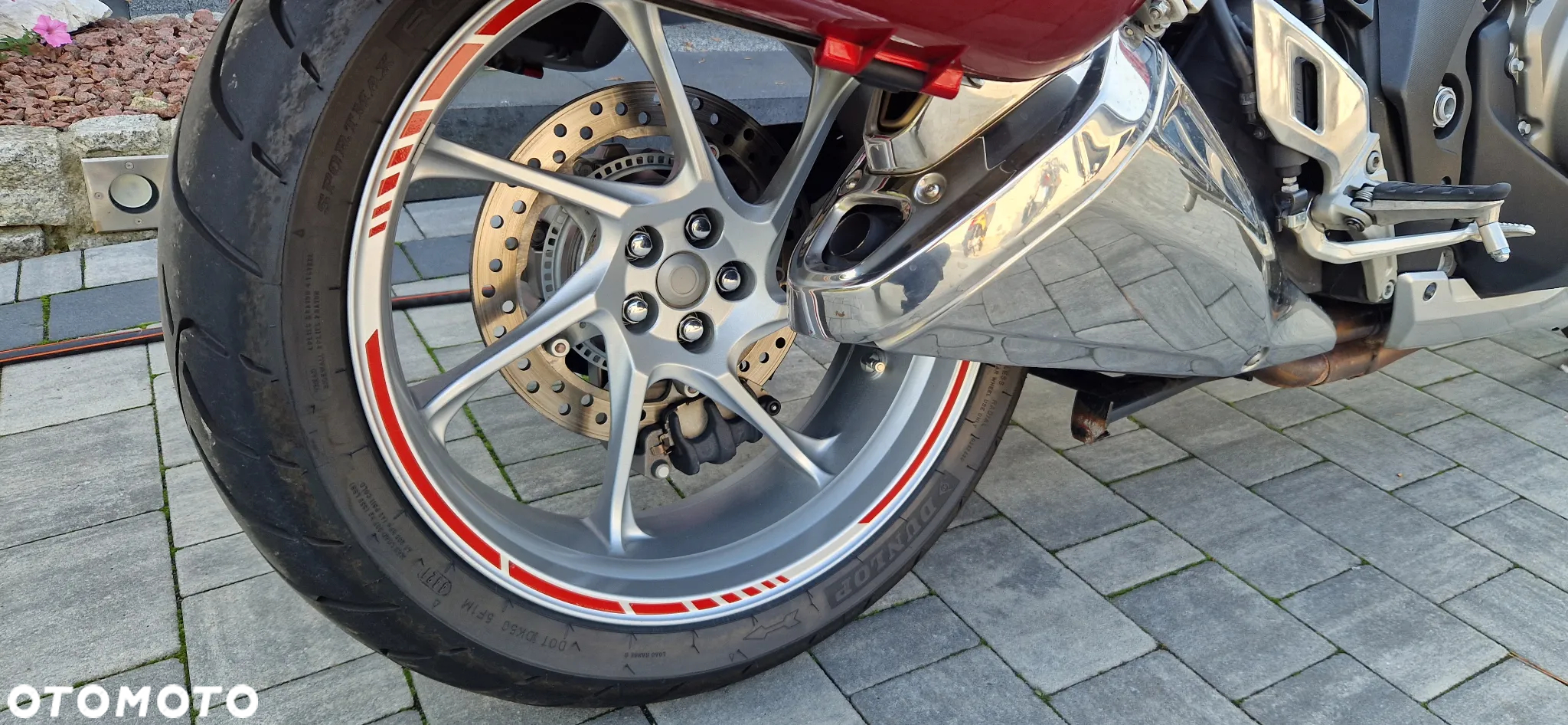 Honda VFR - 13