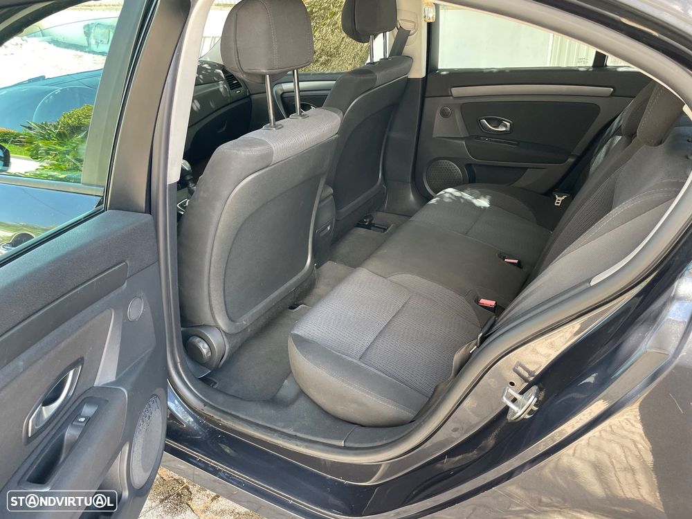Renault Laguna dCi 110 FAP Emotion - 13