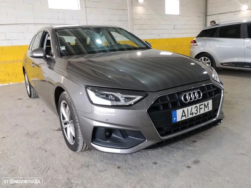 Audi A4 Avant 30 TDI S tronic - 4