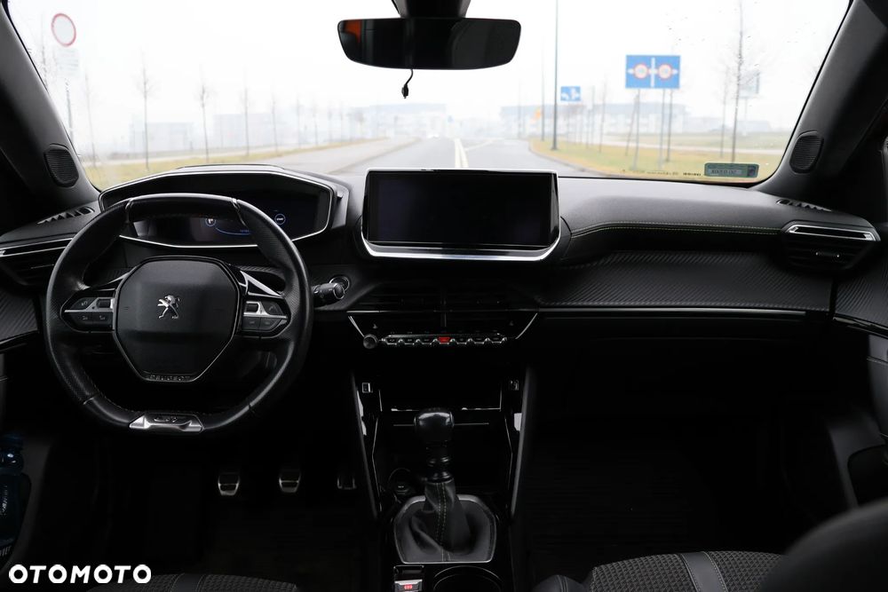 Peugeot 2008 1.2 PureTech GT Line S&S - 10