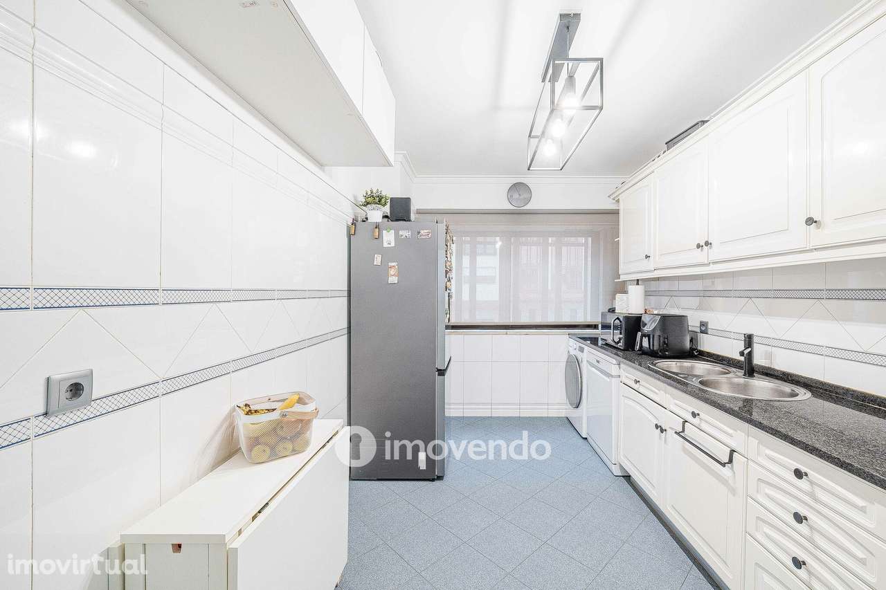 Apartamento T3, com estacionamento e arrecadação, na Ramada - Grande imagem: 4/52