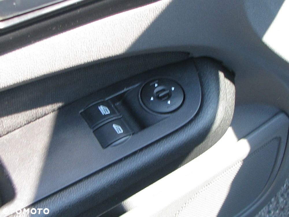 Ford Focus - 12
