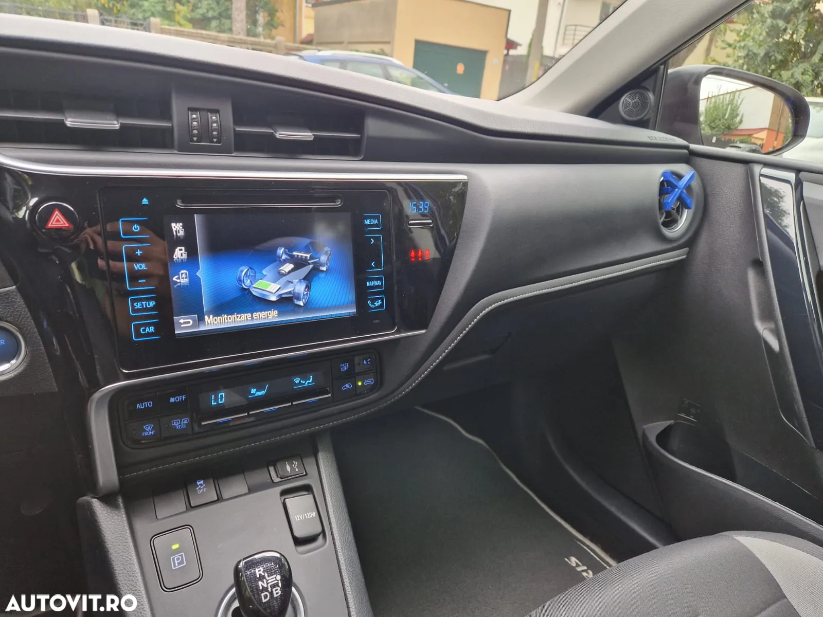 Toyota Auris - 15