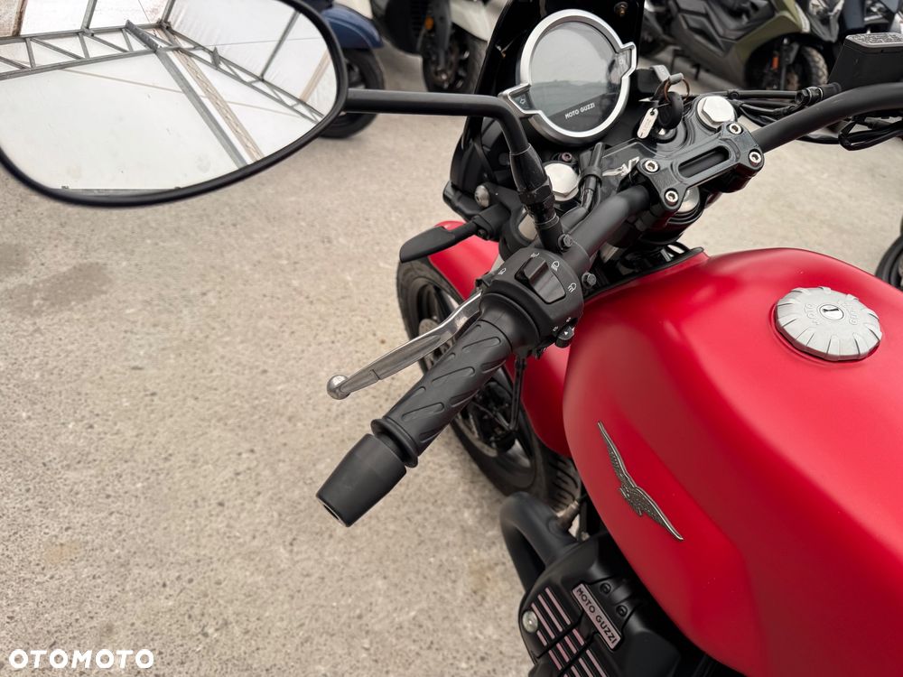 Moto Guzzi V85 - 14
