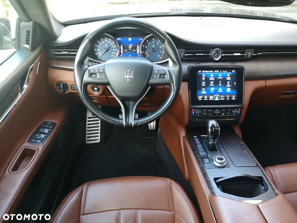 Maserati Quattroporte Q4 GranSport - 12
