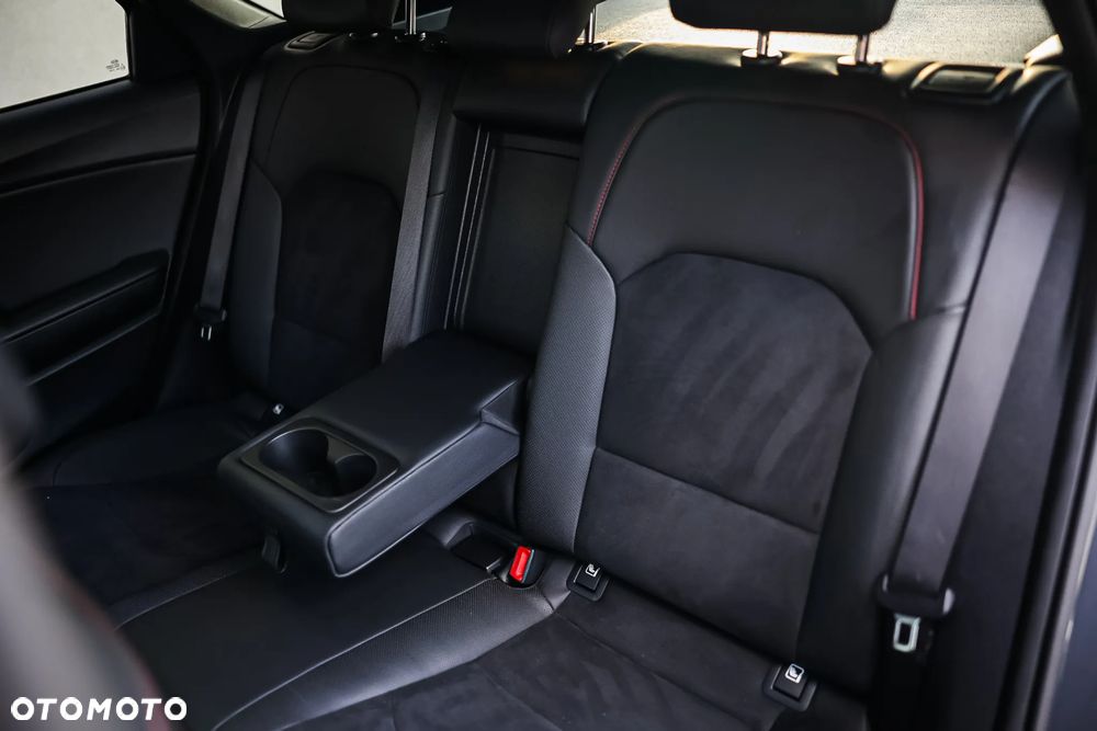 Kia ProCeed 1.6 T-GDI DCT7 OPF GT - 24