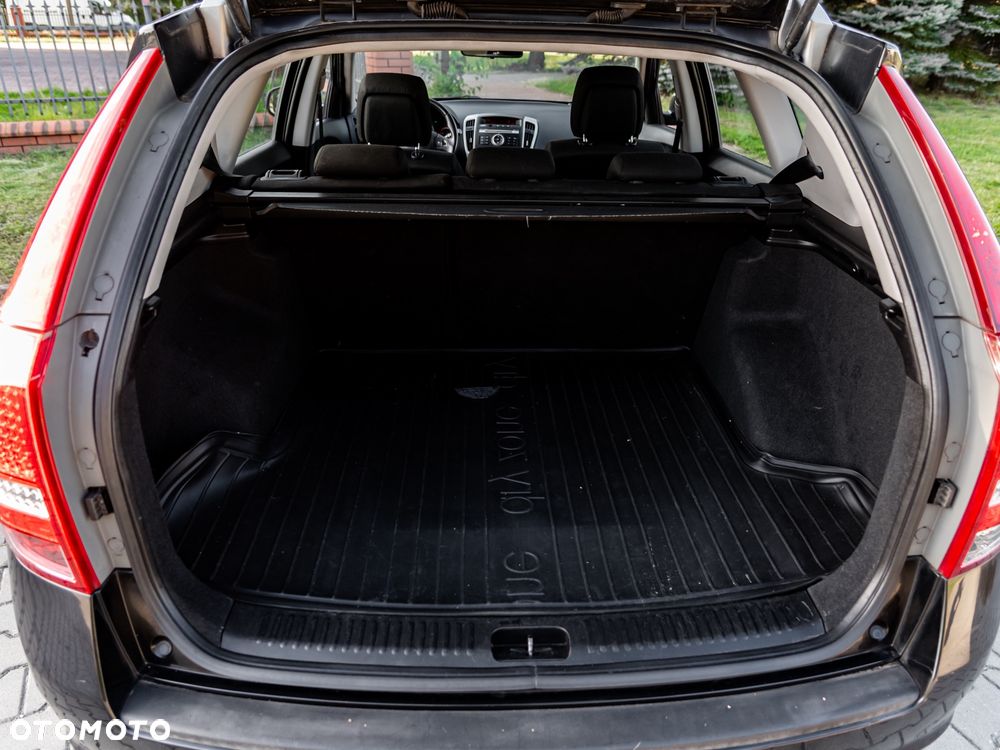 Kia Ceed - 23