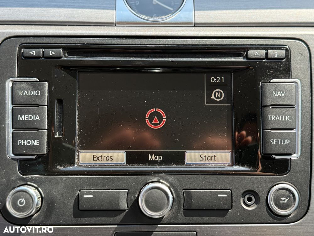 Volkswagen Passat 2.0 TDI DSG BlueMotion Technology Comfortline - 12