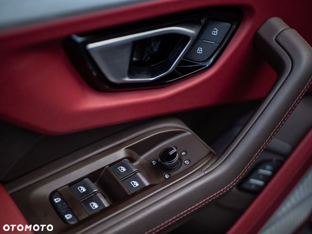 Lamborghini Urus - 10