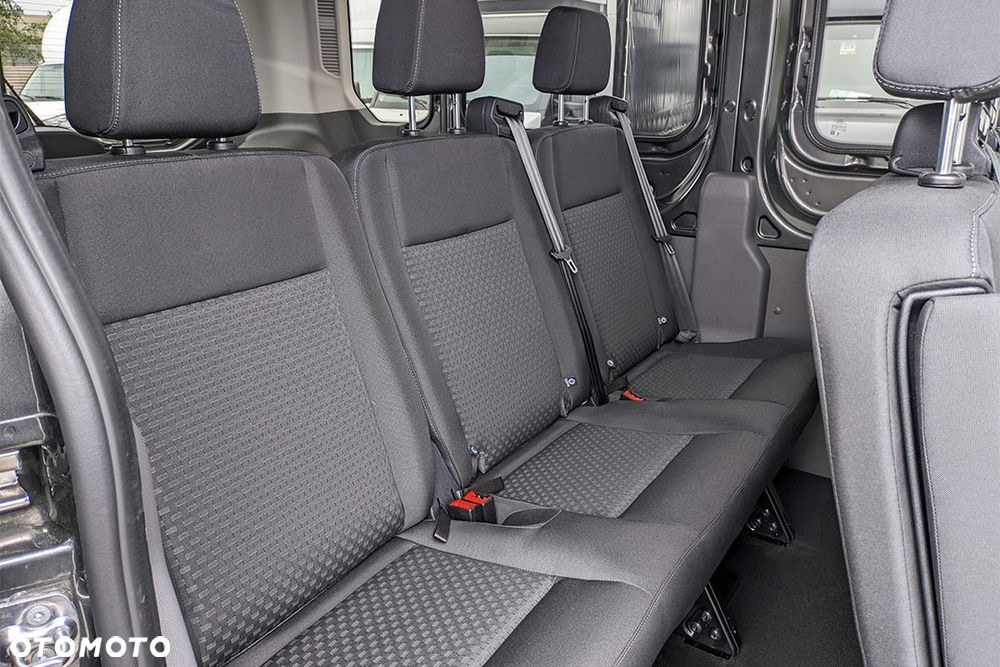 Ford Transit - 12