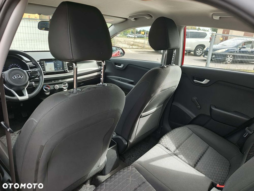 Kia Rio - 17