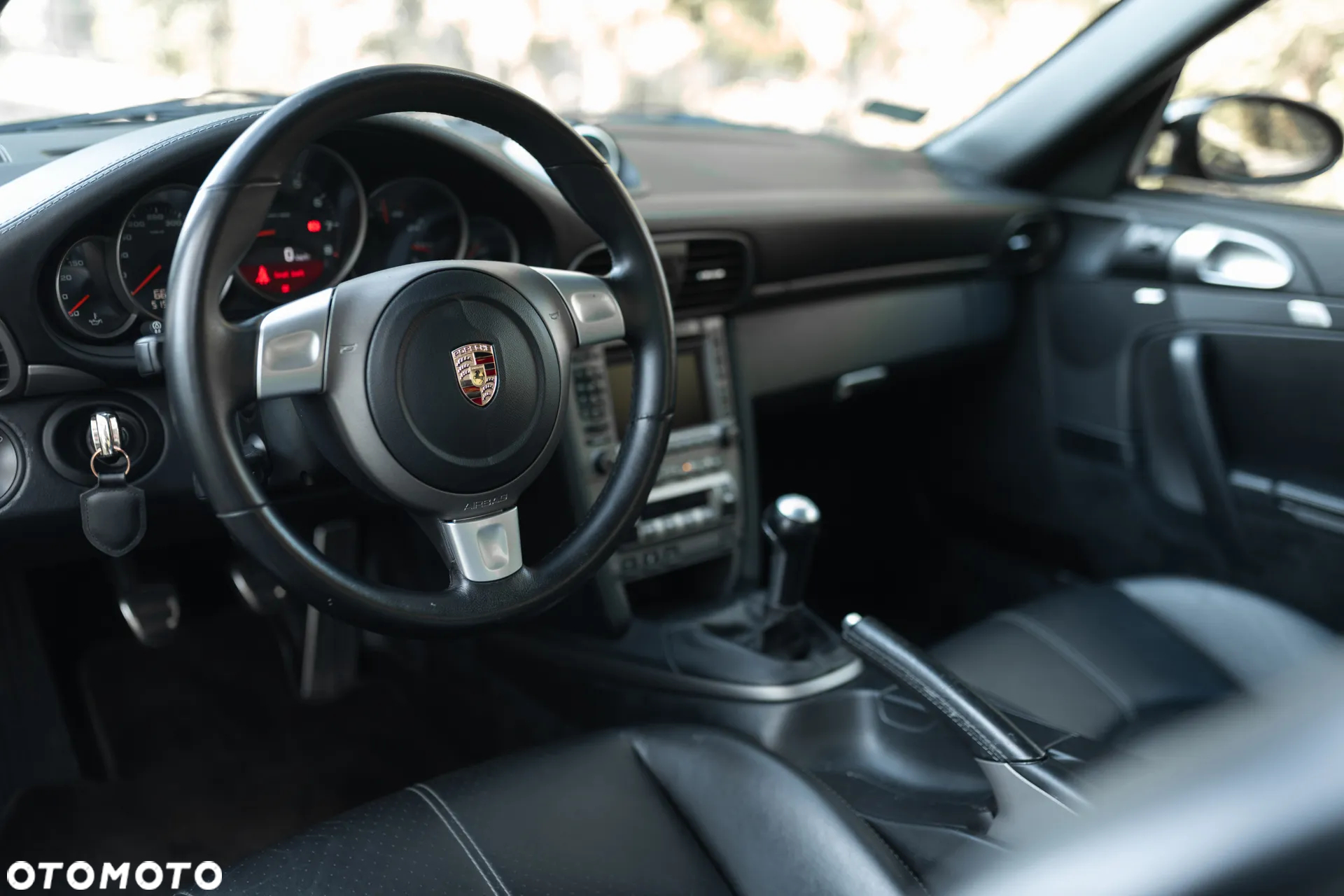 Porsche 911 Carrera 4 - 12