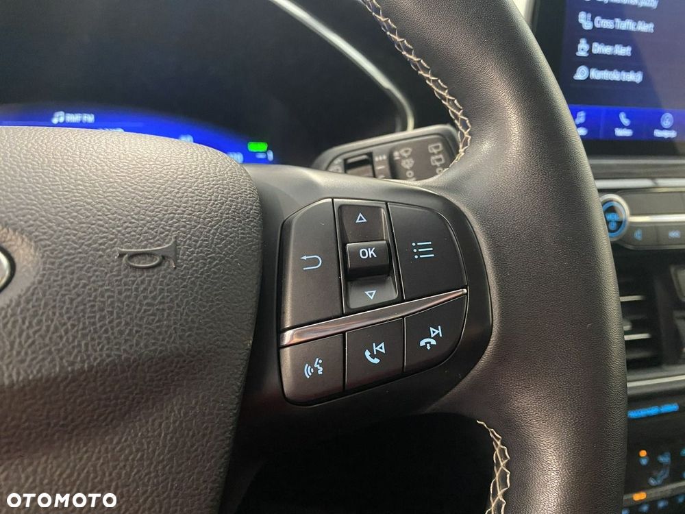 Ford Kuga - 23
