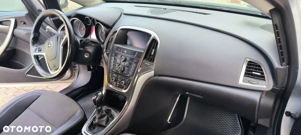 Opel Astra IV 1.7 CDTI Cosmo - 13