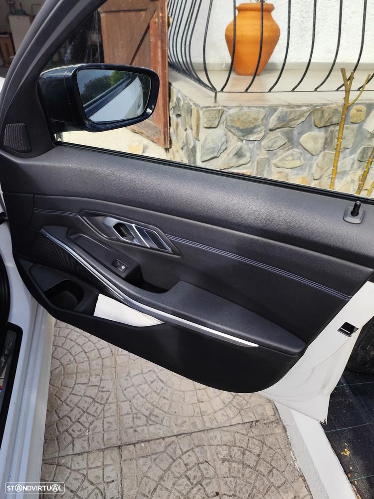 BMW 320 d xDrive Pack M Shadow Auto - 8