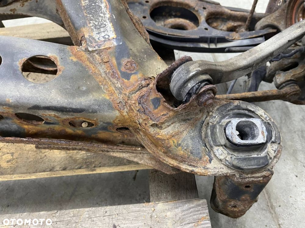 Belka zawieszenia Mercedes w210 KOMBI 95-02r. kompletna tylna oś wózek zwrotnice czujniki ABS - 15