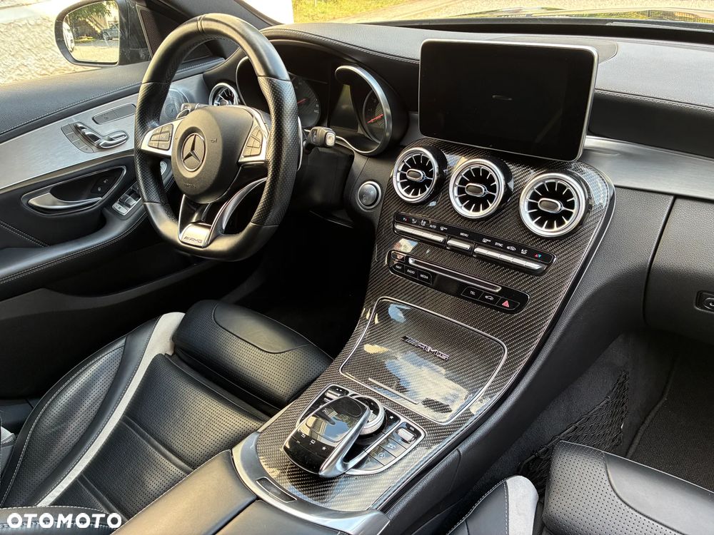 Mercedes-Benz Klasa C AMG 63 S AMG Speedshift 7G-MCT - 33