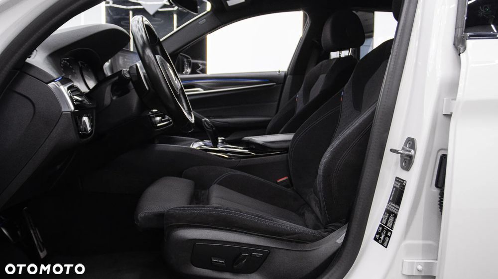 BMW Seria 5 520d xDrive M Sport sport - 20