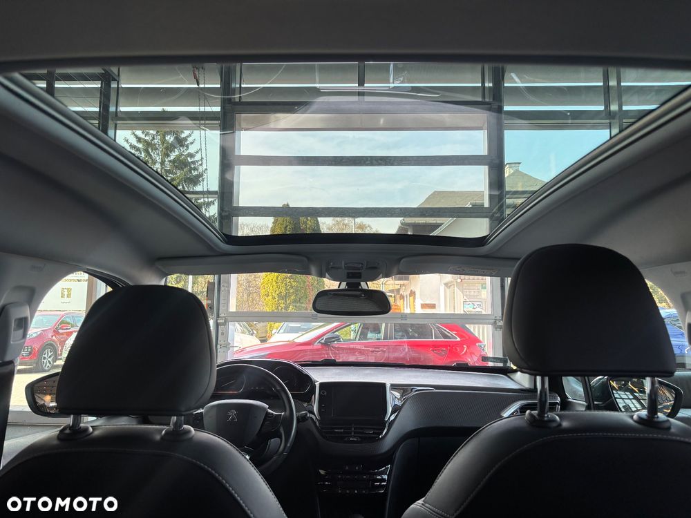 Peugeot 2008 1.2 Pure Tech Allure S&S EAT6 - 14