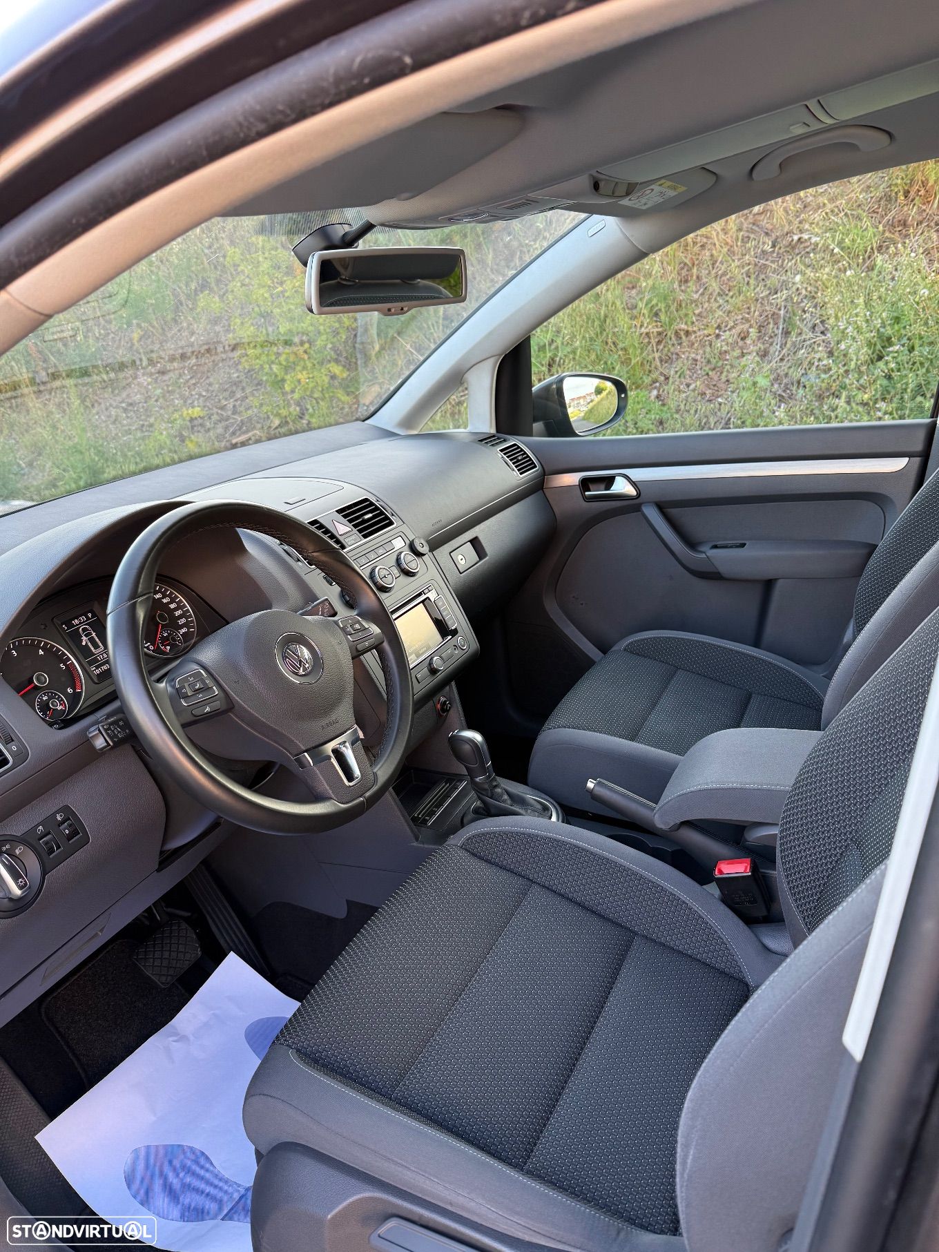 VW Touran 1.6 TDI DPF BlueMotion DSG Comfortline - 16