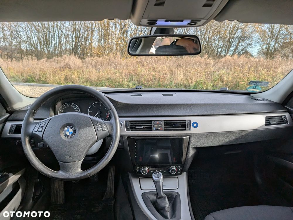 BMW Seria 3 318d - 6