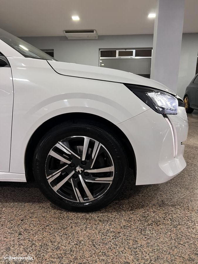 Peugeot 208 1.2 PureTech Allure - 24