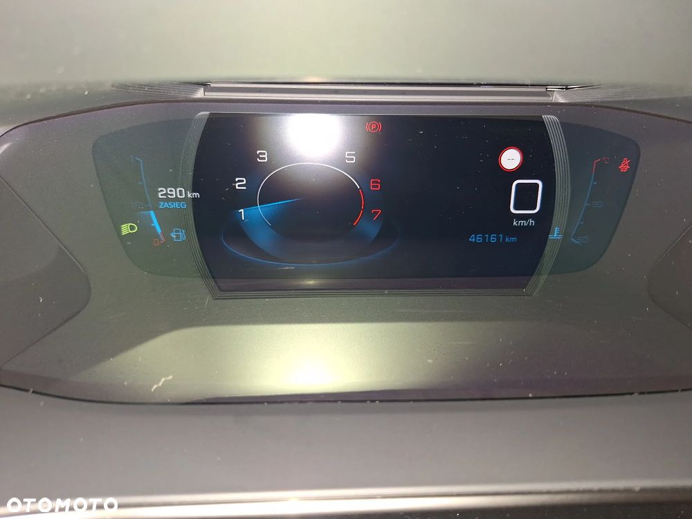 Peugeot 2008 PureTech 130 Allure - 28