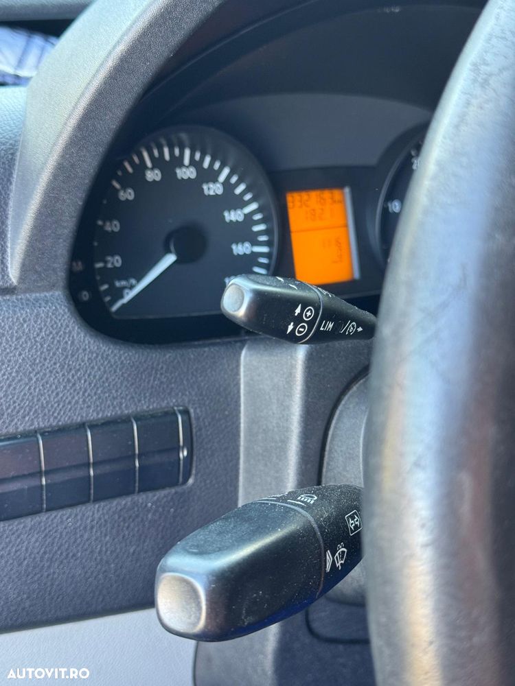 Mercedes-Benz Sprinter - 2