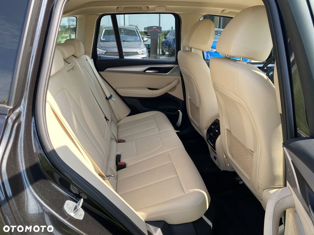 BMW X3 - 16