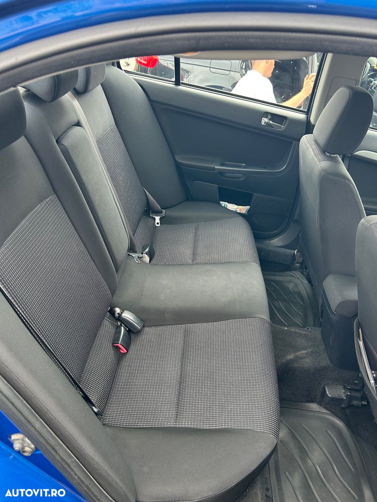 Mitsubishi Lancer - 19
