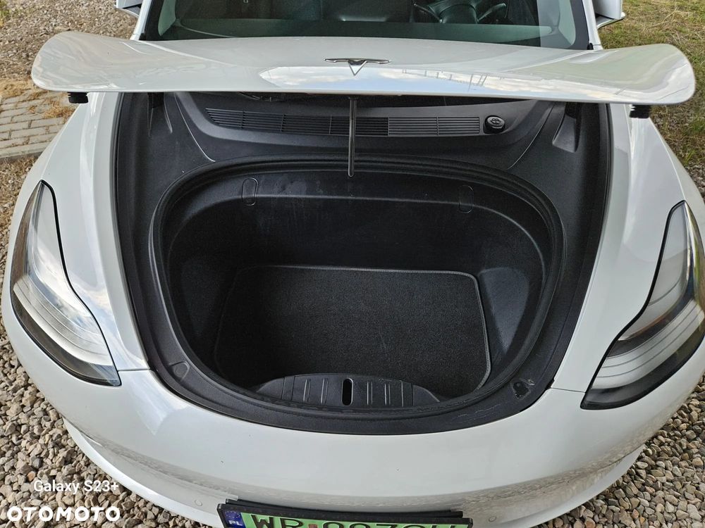Tesla Model 3 - 16