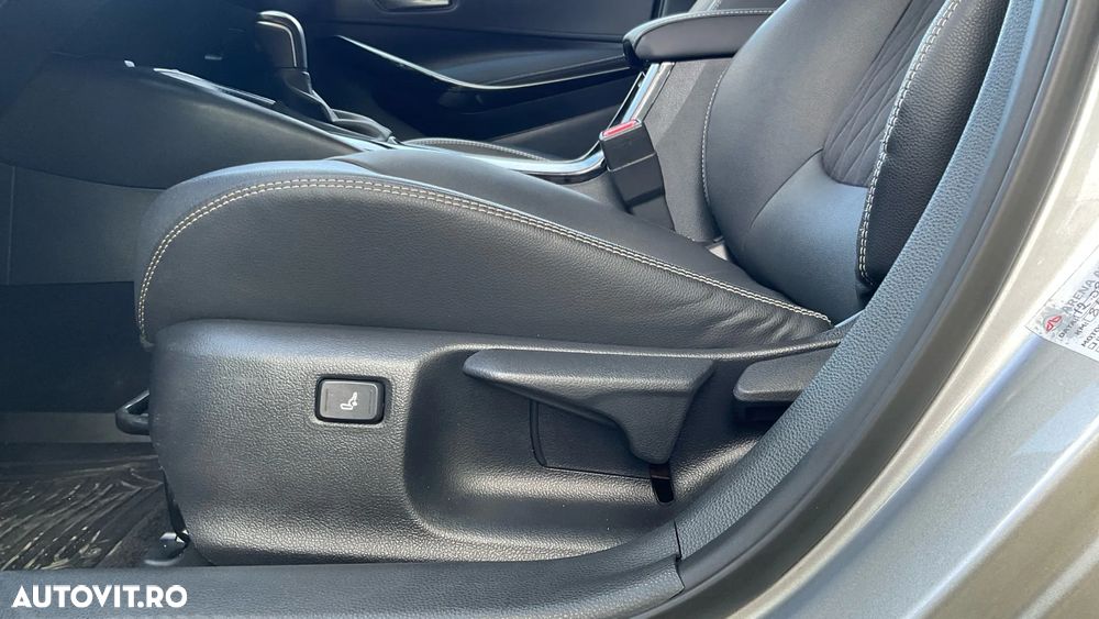 Toyota Corolla 1.8 HSD Exclusive interior Negru - 18
