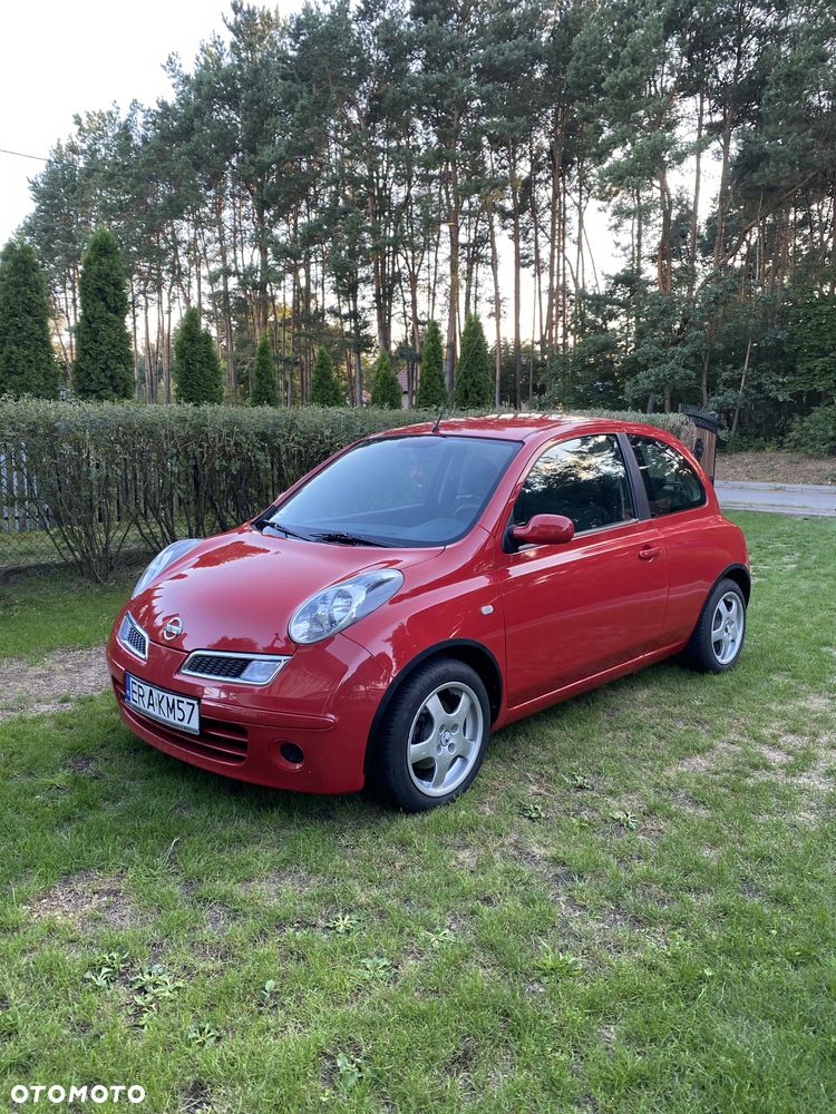 Nissan Micra - 1