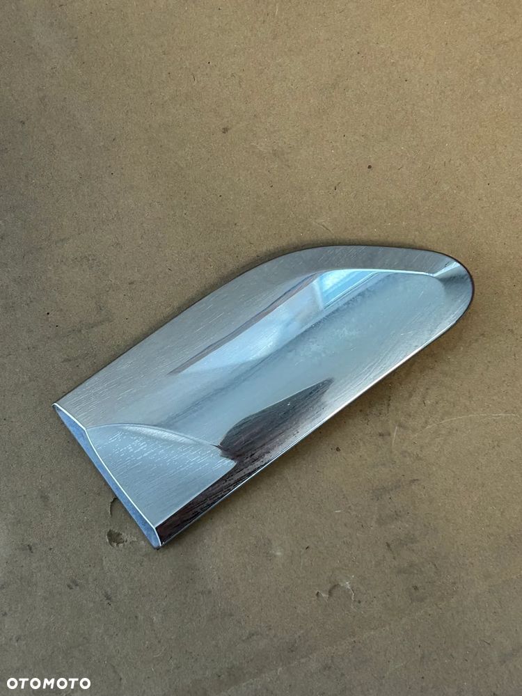 LISTWA DEKOR DRZWI PRAWY PRZÓD PRAWEGO KIERUNKOWSKAZU BMW F01 7182190 - 1