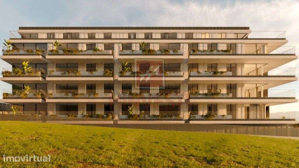 T2 Exclusivo com Varanda Panorâmica e Vista Mar/Rio | Vila Nova de Ga - Grande imagem: 3/17