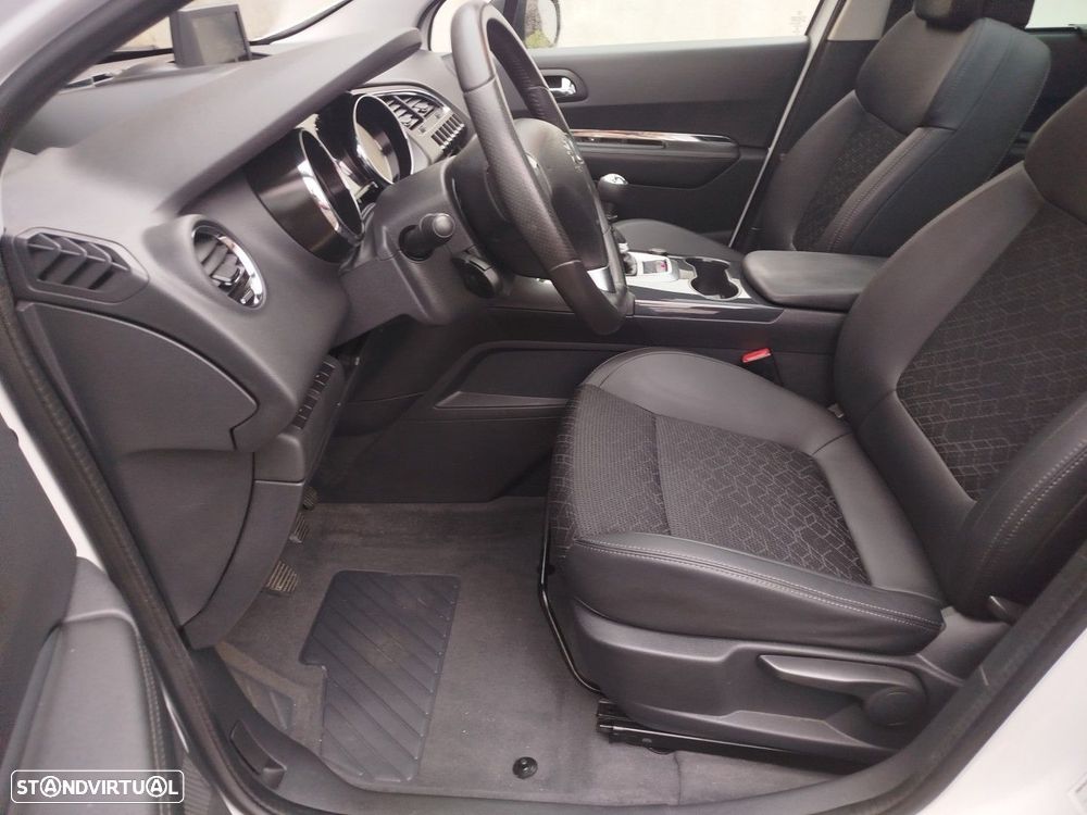 Peugeot 3008 1.2 PureTech Allure - 5