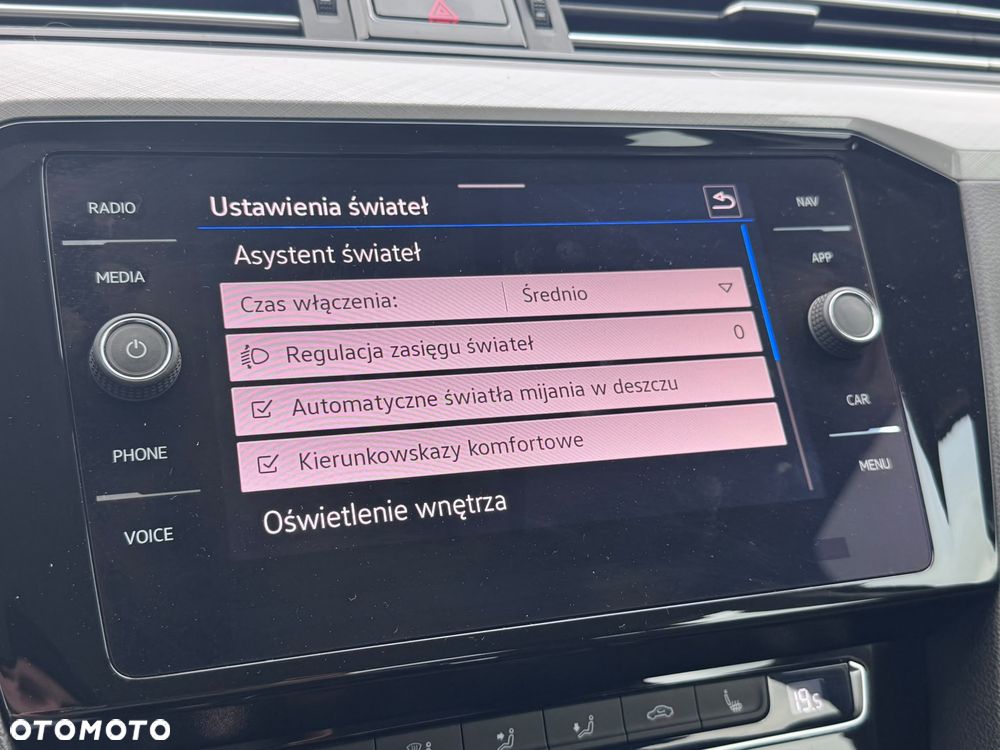 Volkswagen Passat 2.0 TDI EVO Business DSG - 23