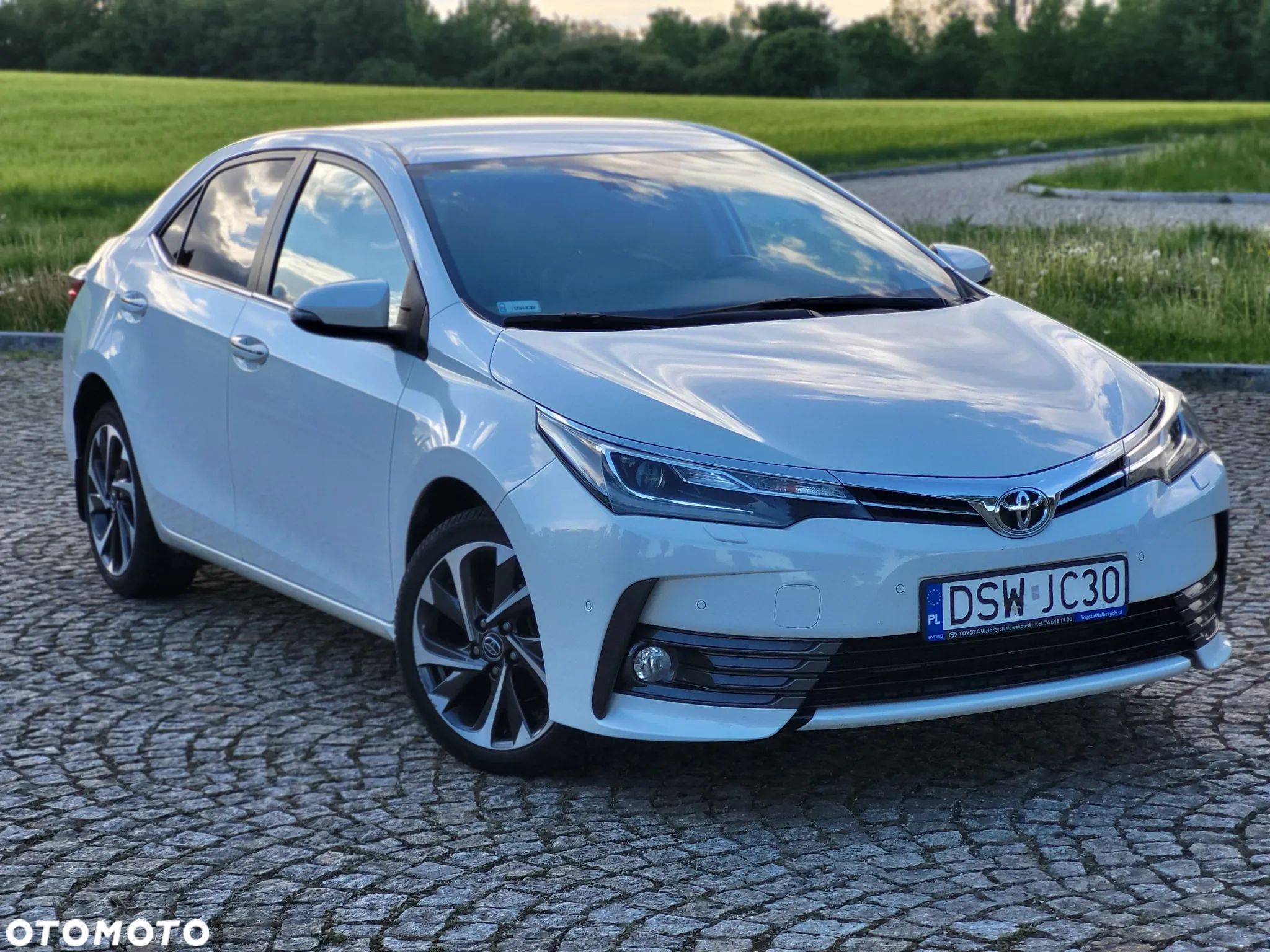 Toyota Corolla 1.6 Prestige EU6 - 1