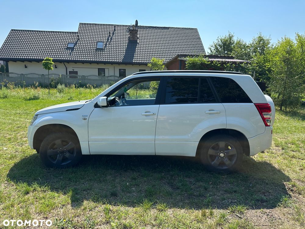 Suzuki Grand Vitara - 12