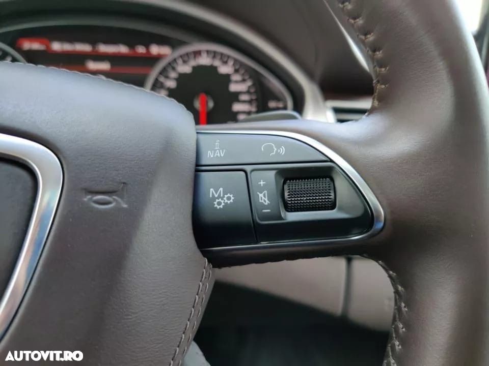 Audi A8 4.2 TDI Quattro Tiptronic - 24