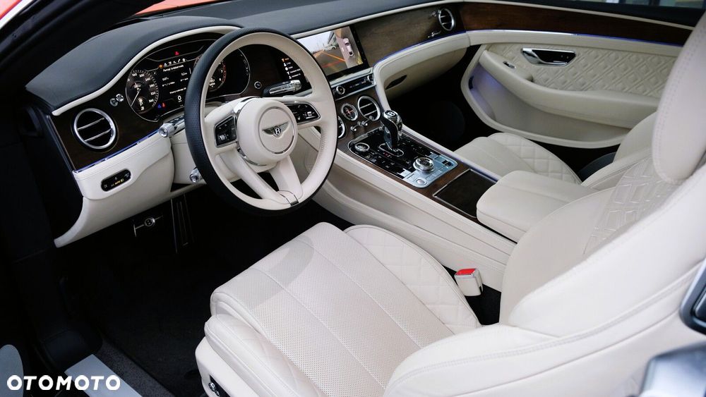 Bentley Continental GT - 12