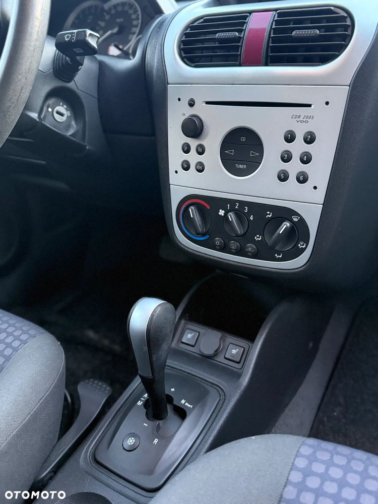 Opel Corsa 1.2 16V Enjoy Easytronic - 17