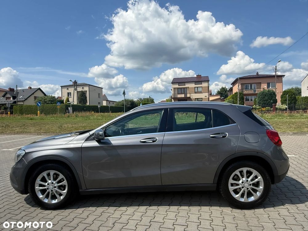 Mercedes-Benz GLA 200 UrbanStyle Edition - 21