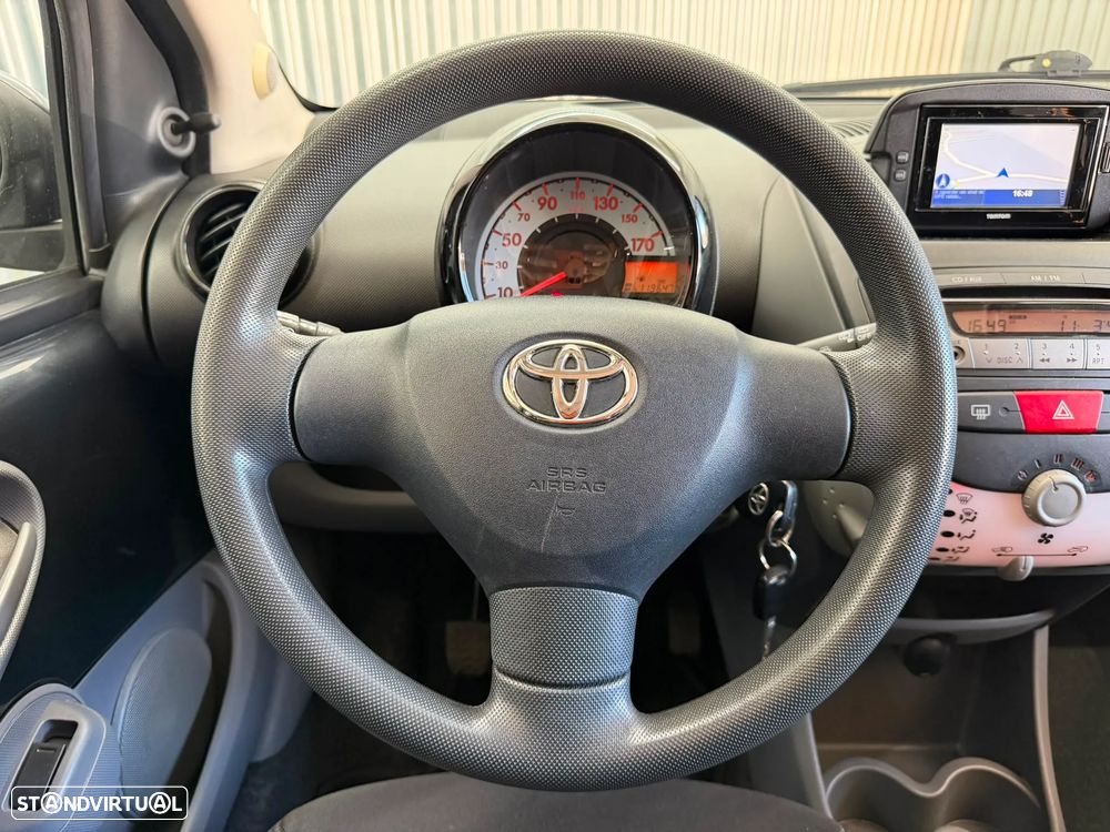 Toyota Aygo 1.0 + AC - 10