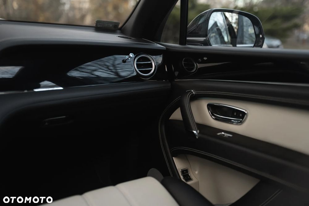 Bentley Bentayga - 18