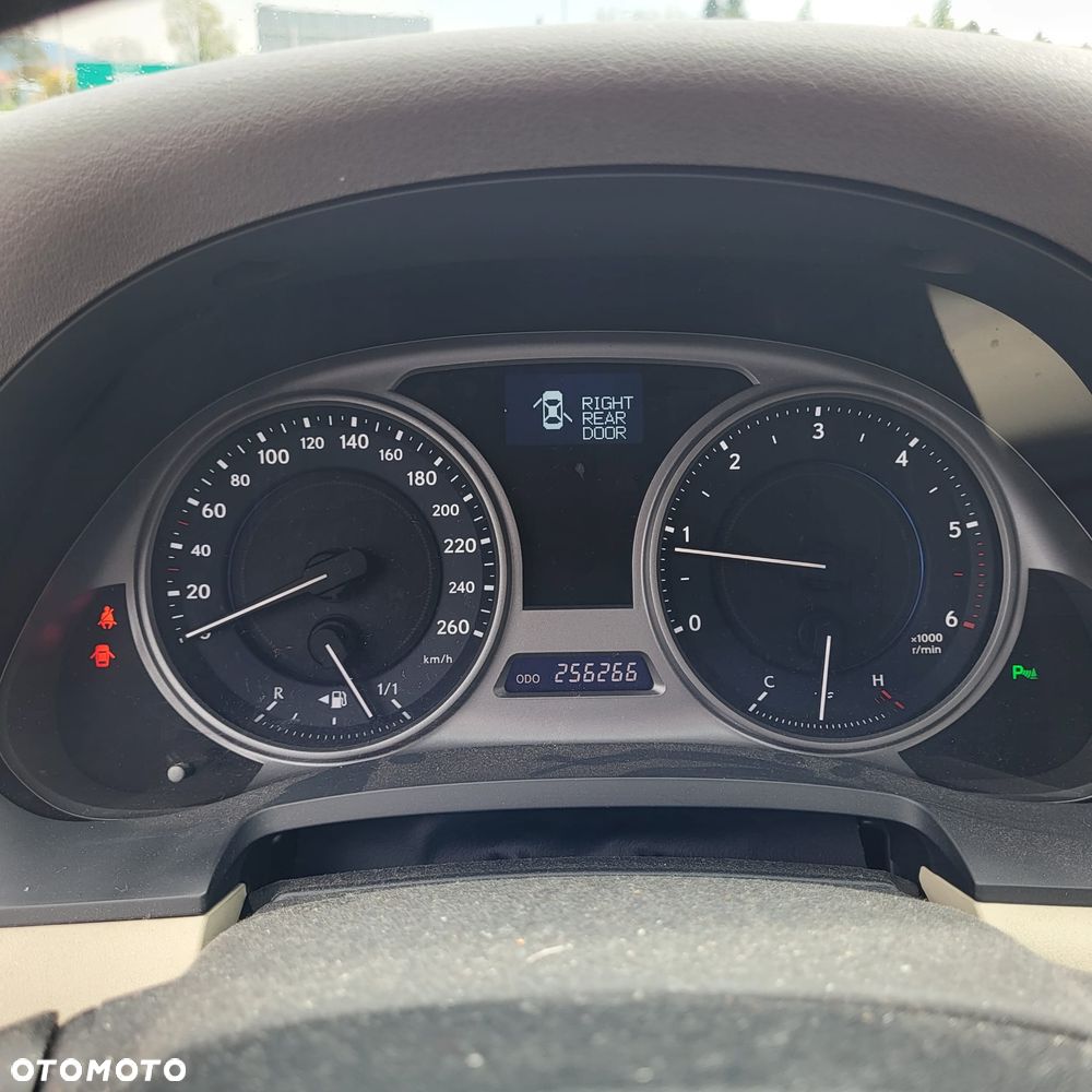 Lexus IS 220 D Comfort - 11