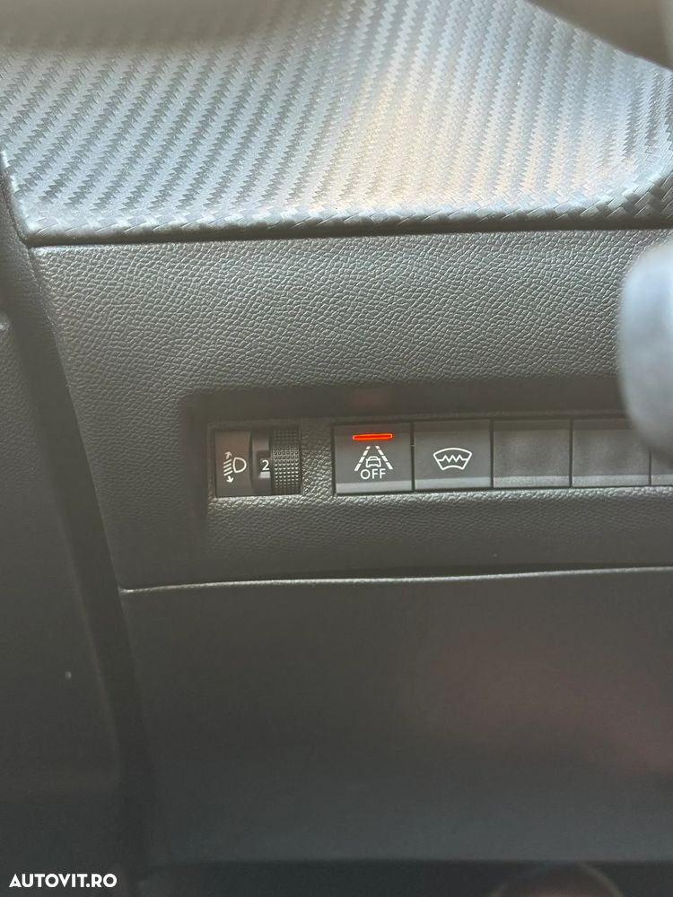 Peugeot 2008 1.2 L PureTech STT EAT8 Allure - 15