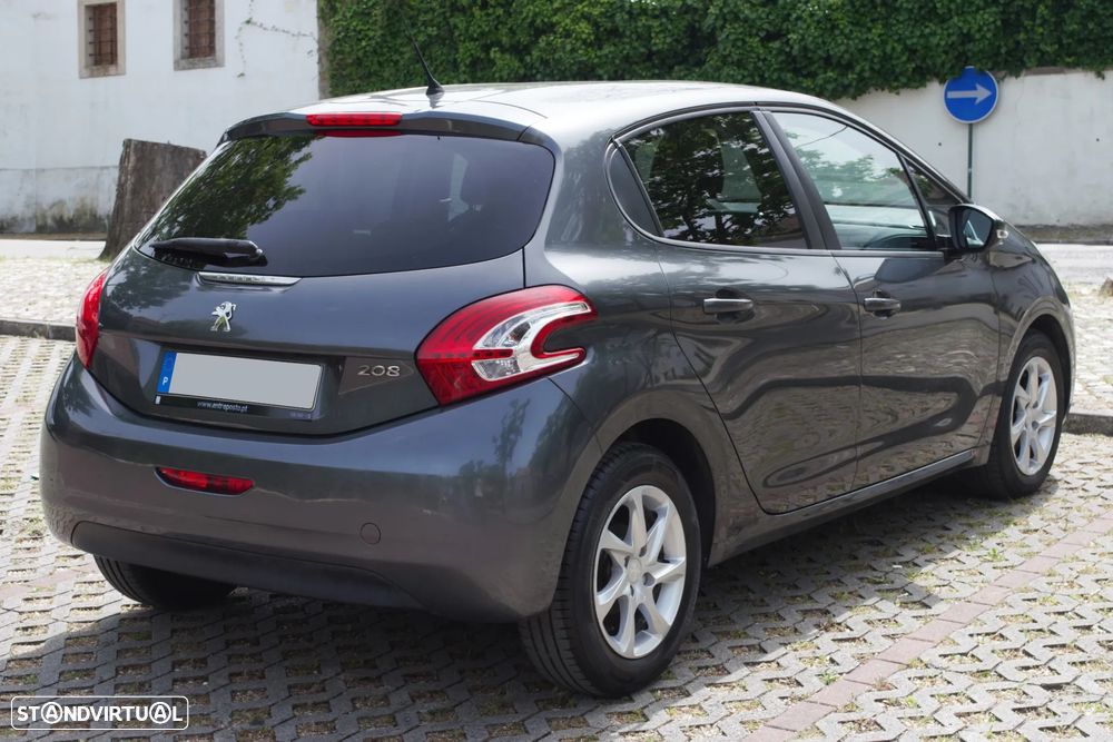 Peugeot 208 1.4 HDi Allure - 5