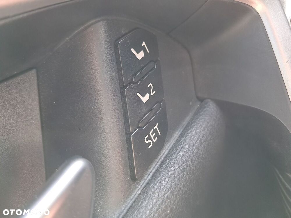 Toyota RAV4 2.5 Hybrid Executive 4x4 - 26