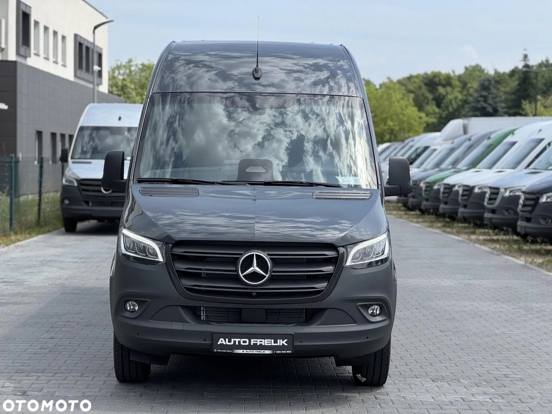 Mercedes-Benz Sprinter - 3